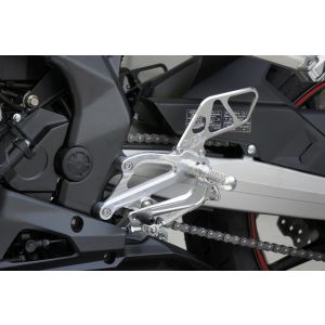 オーヴァーレーシング OVER RACING オーヴァーレーシング 51-02-01 バックステップ 4P シルバー CBR250RR 17-